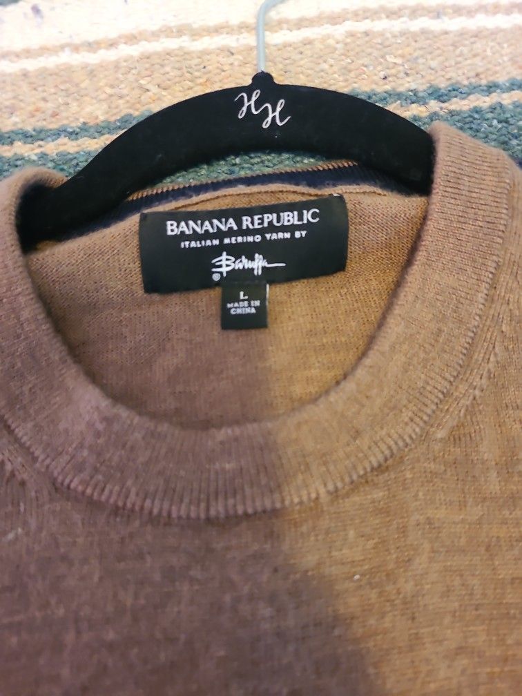 Banana Republic Crewneck