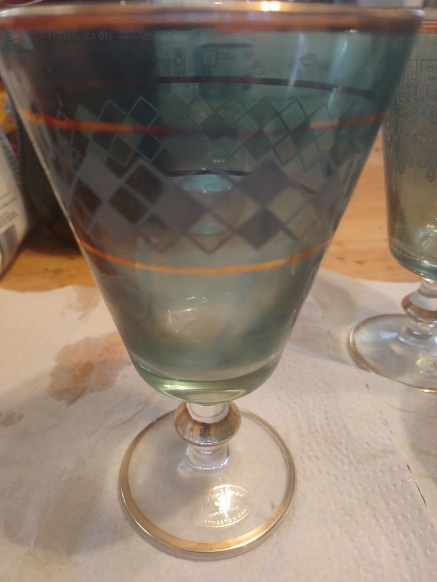 Long Stem Beautiful Til Turquoise 1 Glass Trimmed in GoldMade In Italy