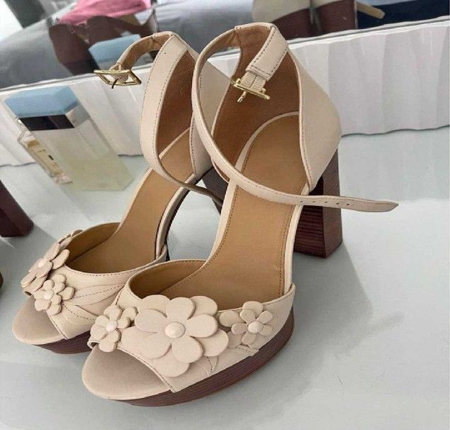 Glam Party Styles Make a Statement at Every Event your fall