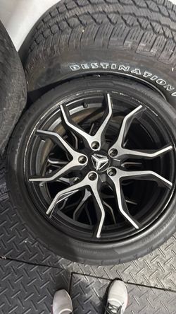 Polaris Slingshot tires and rims