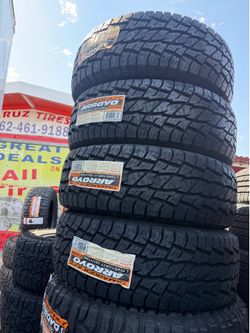 🚨🚘vendo set de llantas Lt 285 70 17 arroyo tires allterain