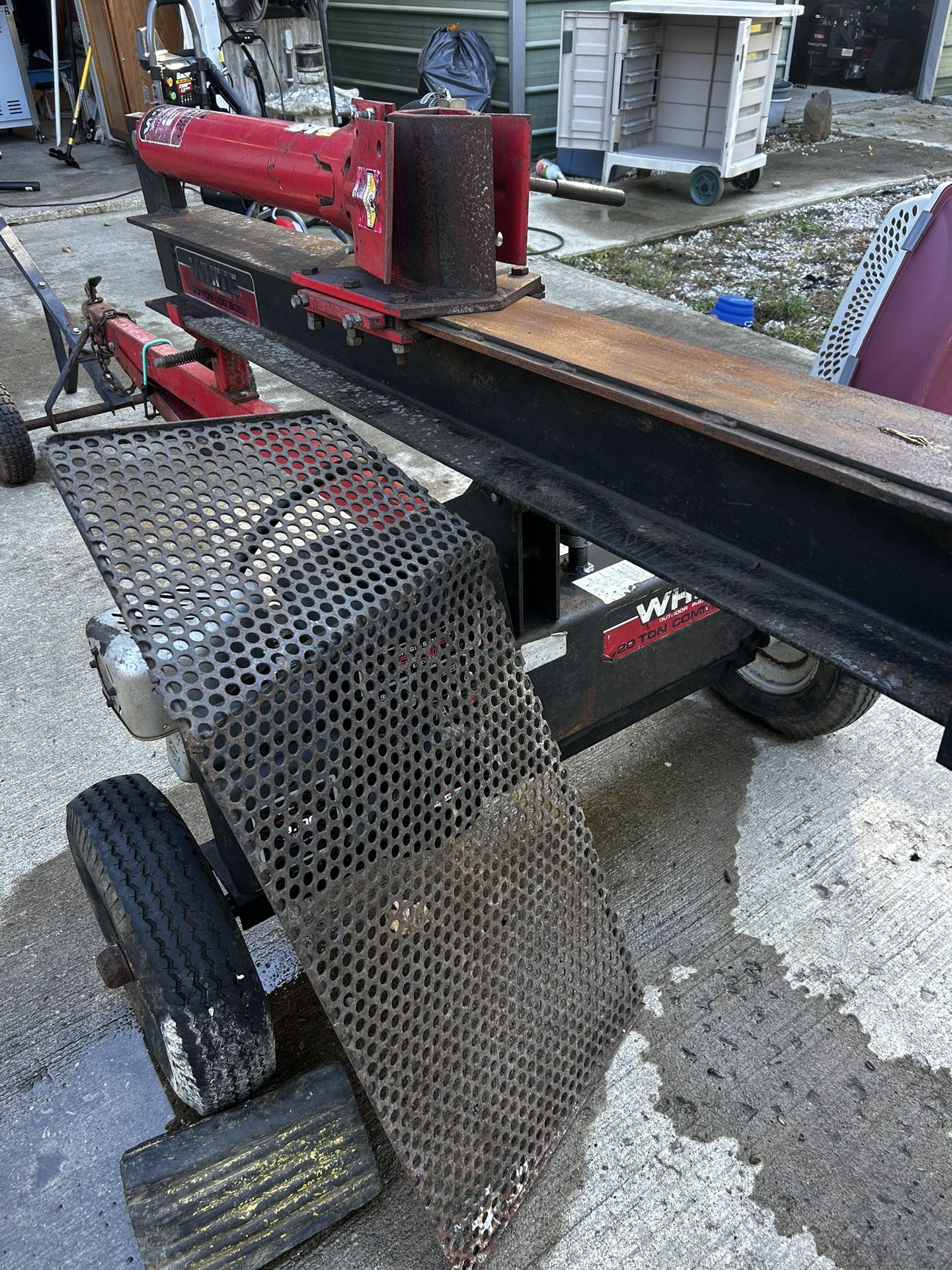 White Commercial 20 Ton Log Splitter