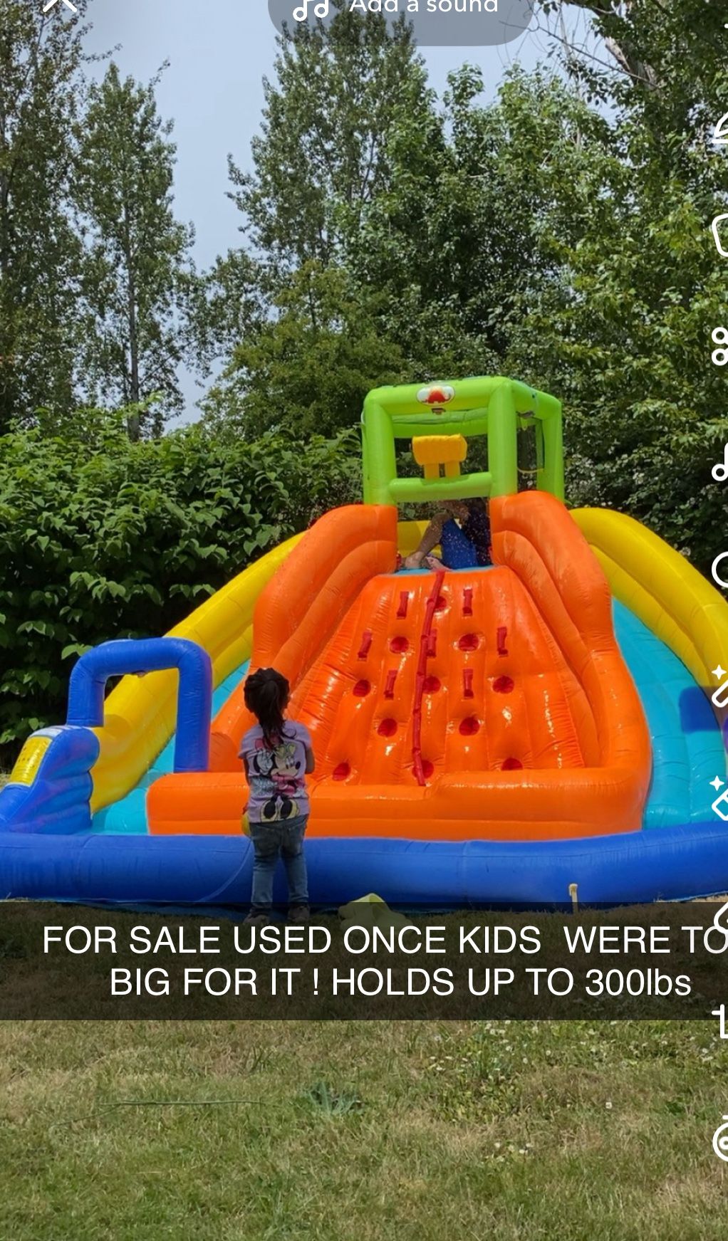 Inflatable waterslide