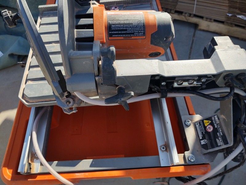 RIGID 9 Amp Corded 7 in. Wet Tile Saw with Stand
