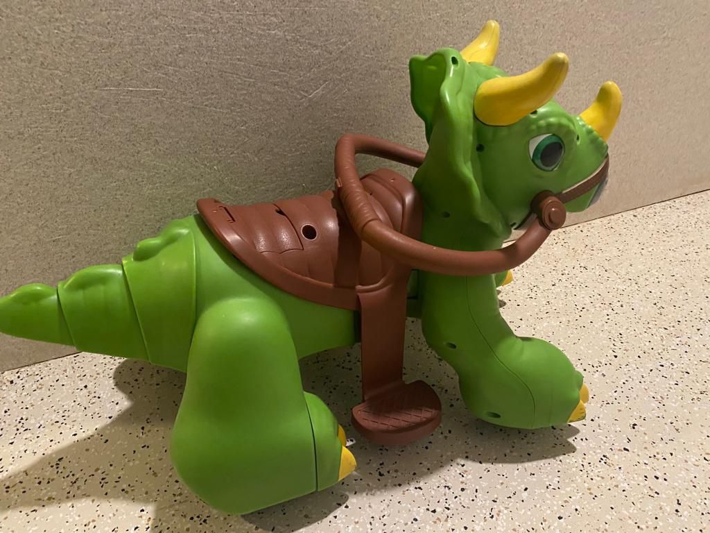 Rideamals dinosaur store