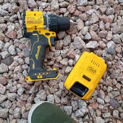 Dewalt Cordless Drill 20v Atomic Compact Series W/Battery