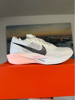 Nike Vaporfly 4 size 9.5 mens
