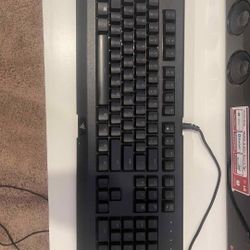 RAZER GAMING KEYBOARD