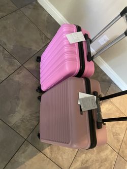 🧳☀️ SUMMER DEAL – Checked Luggage – TSA Lock – NEW ☀️🧳  📍 Pickup Location: s. Durango & 215 near IKEA  Perfect timing for summer travel ✈️🌴 Bra