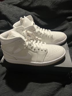 Air Jordan 1 Phantom Gum Men’s 10/ Women’s 11.5