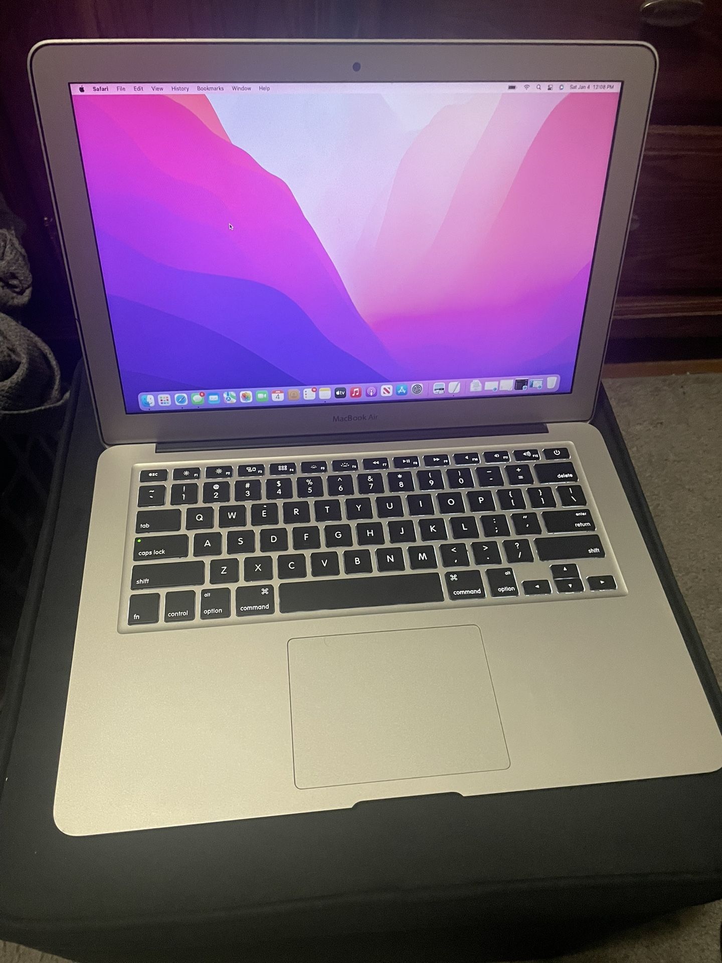 13 Inch 2017 MacBook Air 128GB