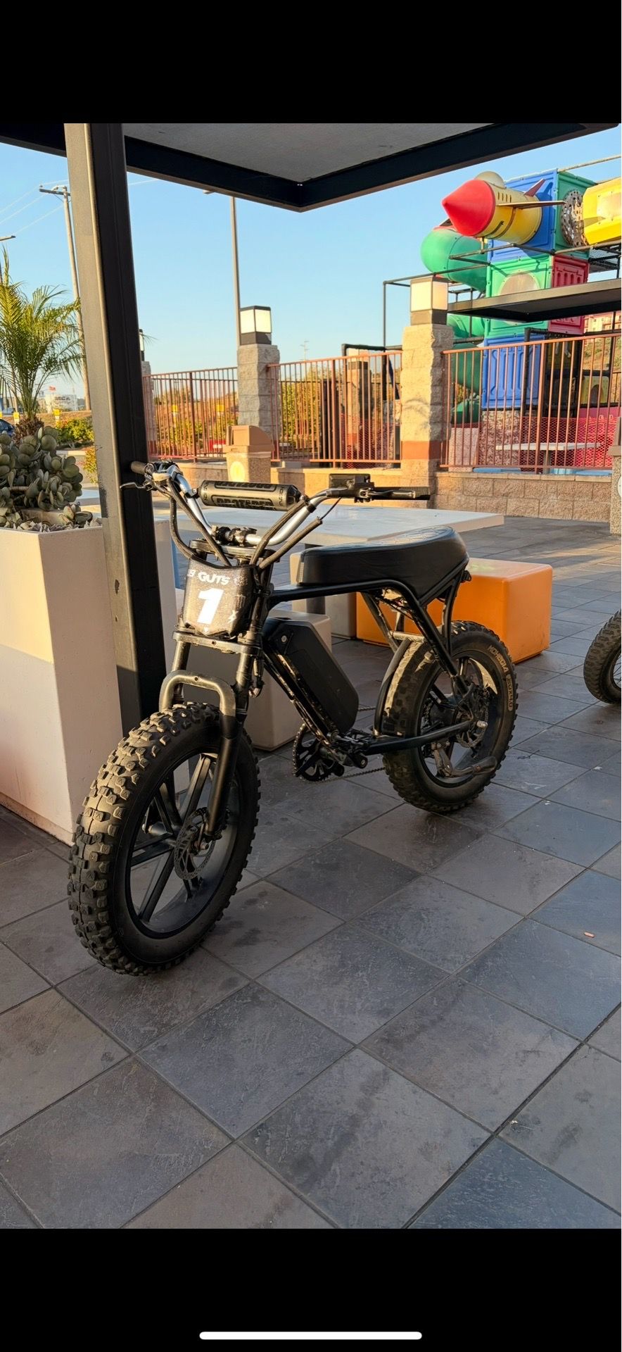 Auxie v8