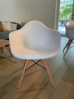 Dining table with 6 chairs
