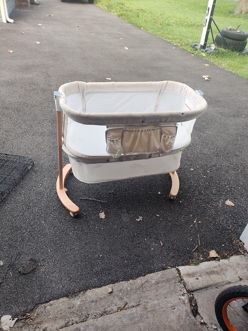 Baby Crib 