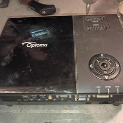 The Optima EP761 DLP Projector