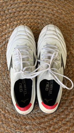 Mizuno Morelia Neo IV Beta Elite Soccer Cleats - M 8.5 - WHITE-BLACK *WORN ONCE*