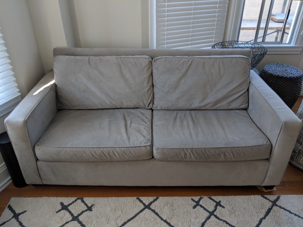 West elm online henry loveseat