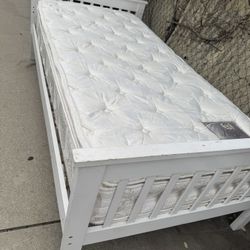 Nice Twin Bed With Good Mattress