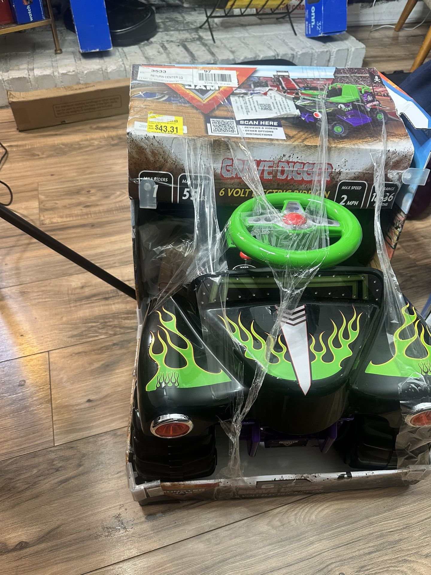 Monster Jam 6V ATV Quad for Kids - Powerful and Safe Ride-On Toy with Rechargeable Battery - Forward and Reverse Driving - Max Weight Capacity of 55 L
