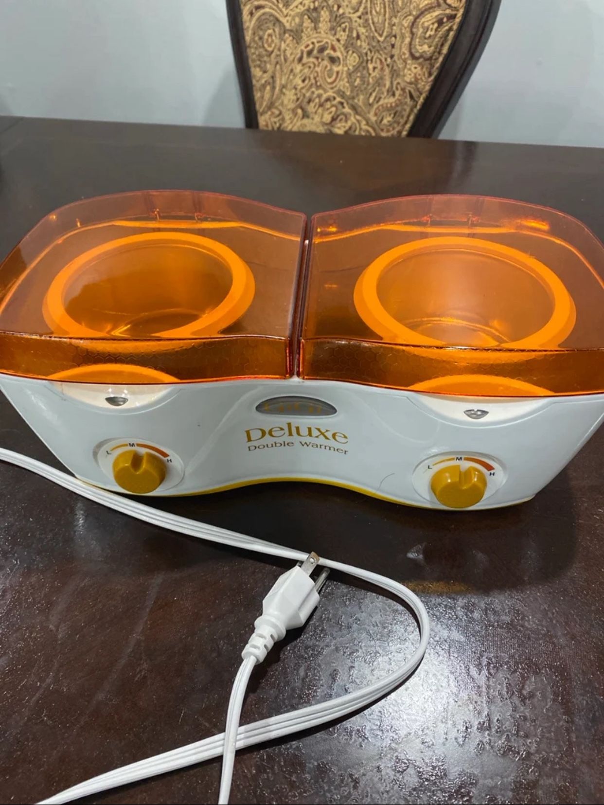 Double wax warmer