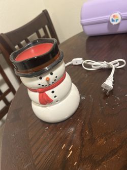 Snowman wax warmer
