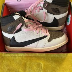 Travis Scott Jordan 1s