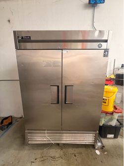 Working industrial refrigerator