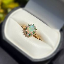 Jewelry 14k solid yellow gold opal emerald diamonds 1.09CTW ring size 5.50