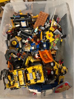 26 pound Lego bin pick up in gilbert TODAY for discount