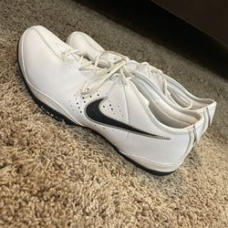 Men’s Nike Tennis Shoes 