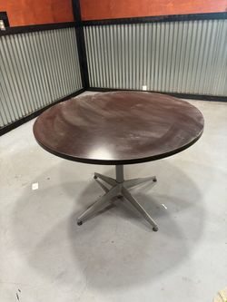 Round Table