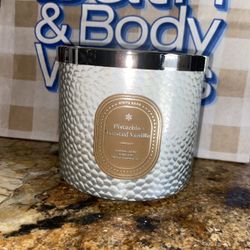 Bath & Body Works Pistachio Toasted Vanilla 3 Wick Candle 