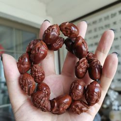 Olives 。Hand-carved kernels