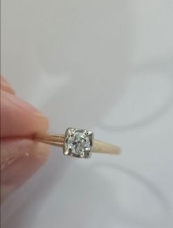 14kt Yellow Gold diamond ring