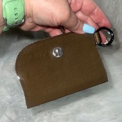 NWT Lululemon Olive Card Wallet