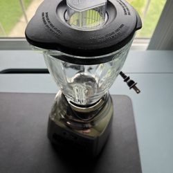 Classic Oster 6-Cup Chrome Blender - 6 Speeds High/Low Works Great H167T1 450W