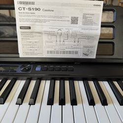 Piano Keyboard 