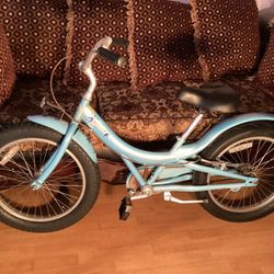 20X3.0 Cruiser Giant Gloss Bike For Girls Excellent Condition Tires Tubes Seat Pedals Grips $165 Firm 