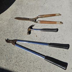 YARD TOOLS.  ERRAMIENTA DE YARDA 