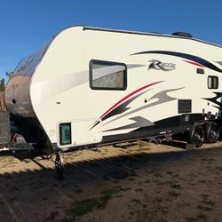2016 Pacific Coachworks Rage'n 30' Toy Hauler RV 25FBX