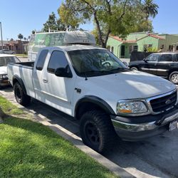 2002 Ford F150 Eight Cylinder Runs Great $3500 Or Best Offer rebuilt Motor Approximately 65,000 Miles On It
