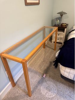 Beautiful glass and wood console/couch table