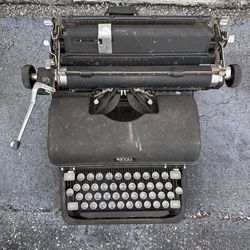 Royal Typewriter Antique Collection Piece Black 