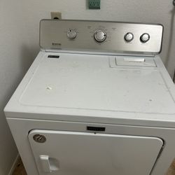 Maytag Gas Dryer - Very Good condition 