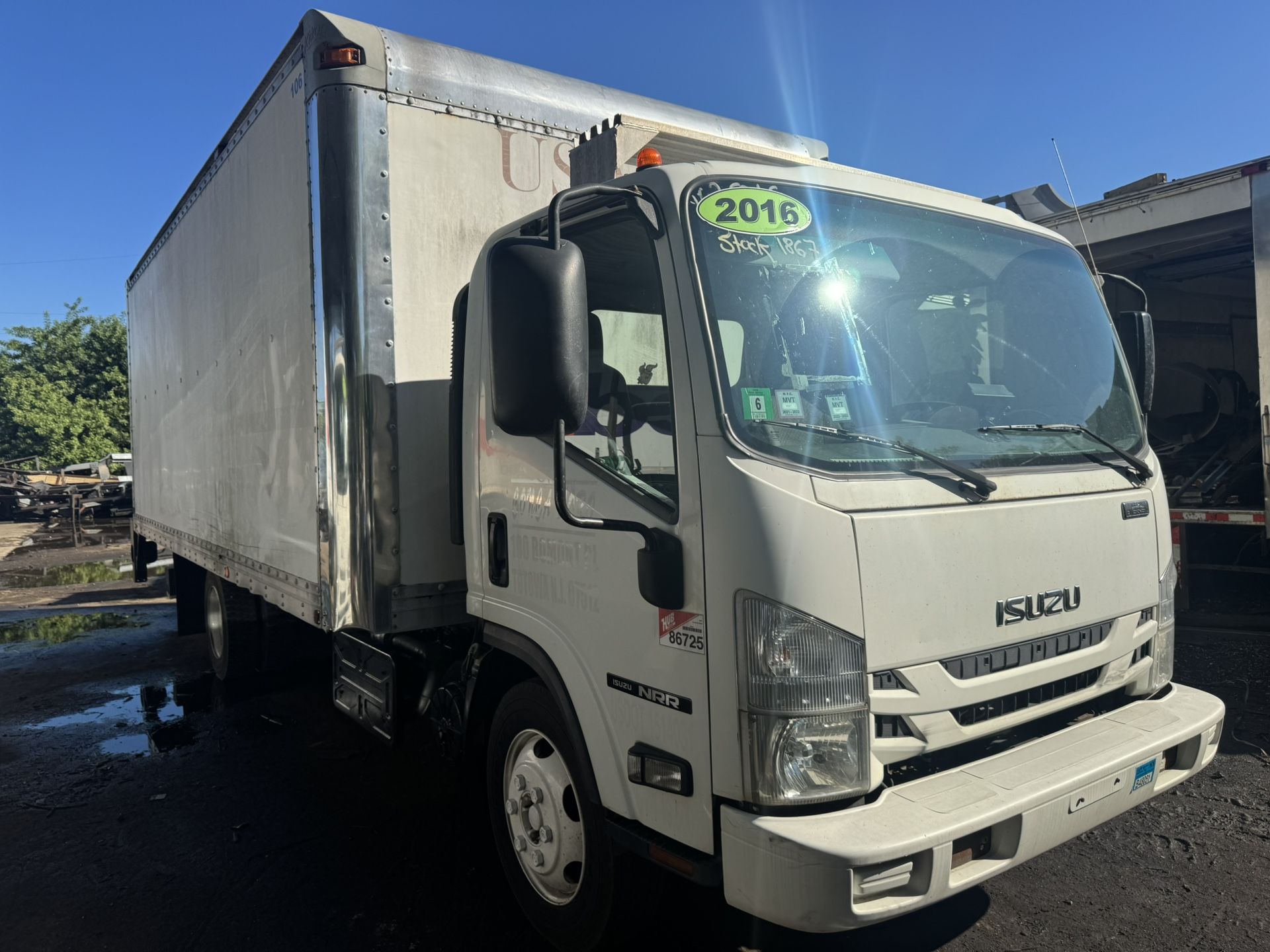 2016 Isuzu NRR 18’ Box Truck