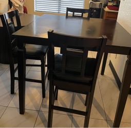 5-piece counter-height 42x42 table & chairs