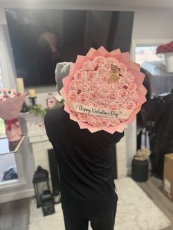 Ramo Buchón  Forever Eternal Roses 