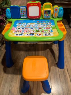 Desk with stool vtec