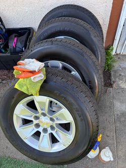 Chevy Silverado stock rims new tires new tires on