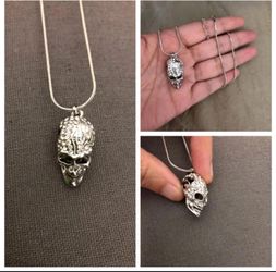 White gold plated skull pendant necklace